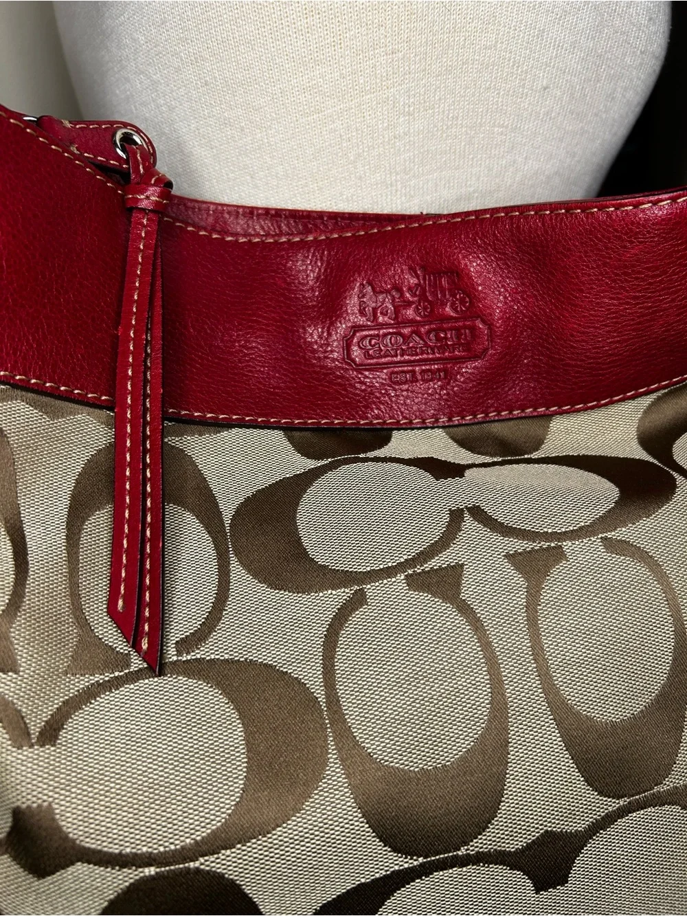 Coach Zoe Signature C Hobo Shoulder Bag  Khaki Jacquard Red Leather Trim